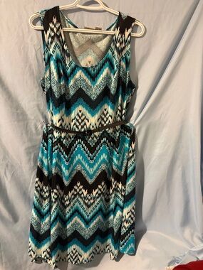 Kim Rogers Sleeveless Chevron Midi Dress in Teal, Black and White (NO belt)